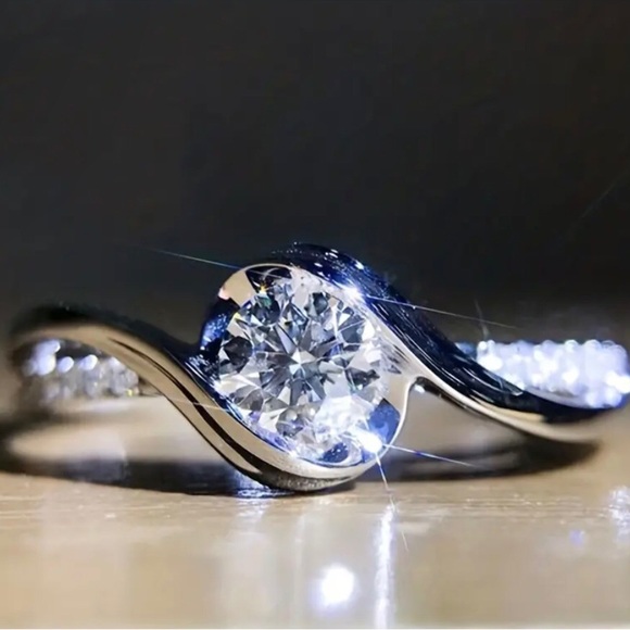 WHITE GOLD SUPER FLASH ZIRCON RING - Picture 7 of 7